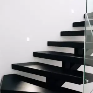 Чёрный